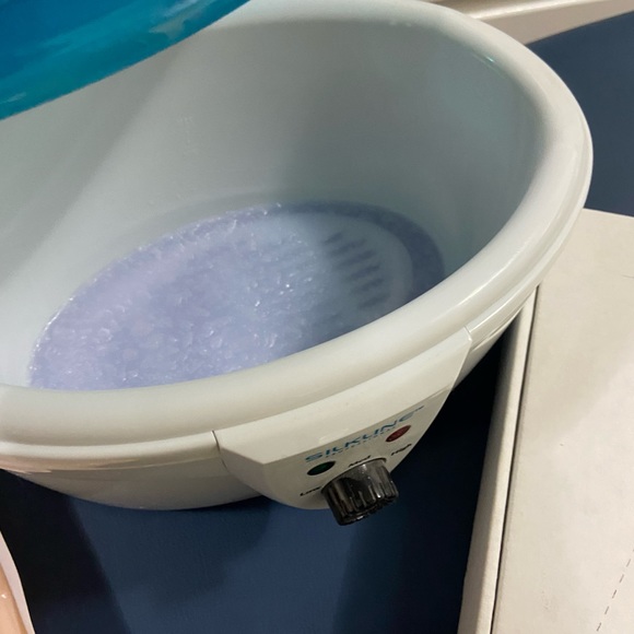 Paraffin wax and supplies - Picture 3 of 5